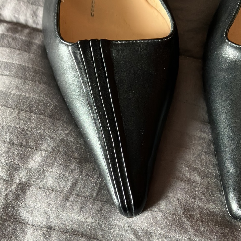 NWOT Badgely Mischka Kitten Heel Slingbacks, size 38